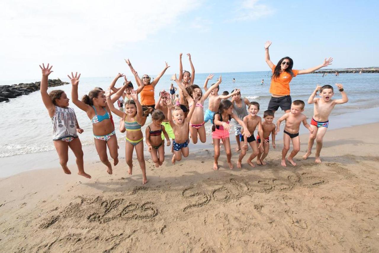 Vias-Plage Camping Les Salisses Quality Holidays Экстерьер фото