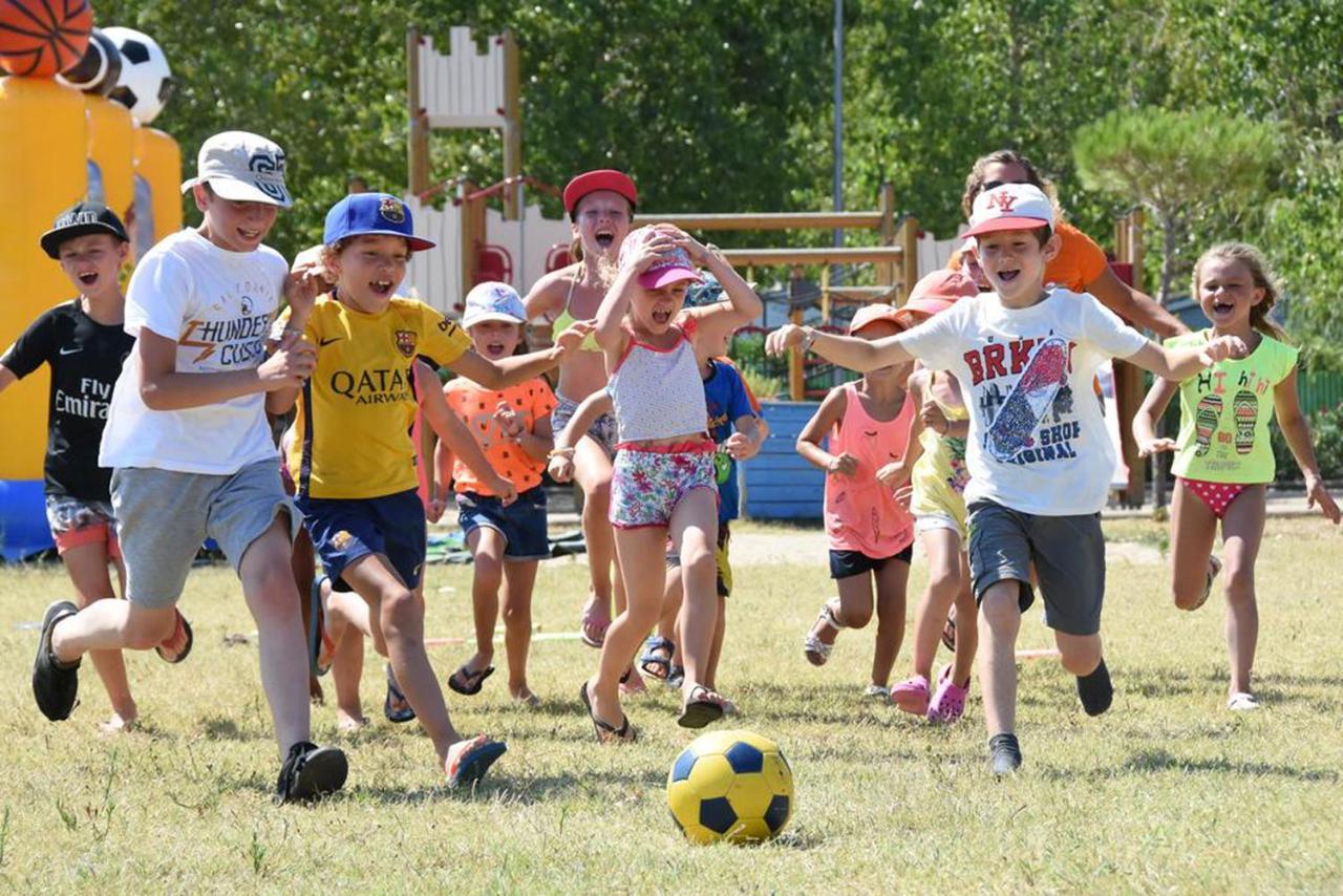 Vias-Plage Camping Les Salisses Quality Holidays Экстерьер фото
