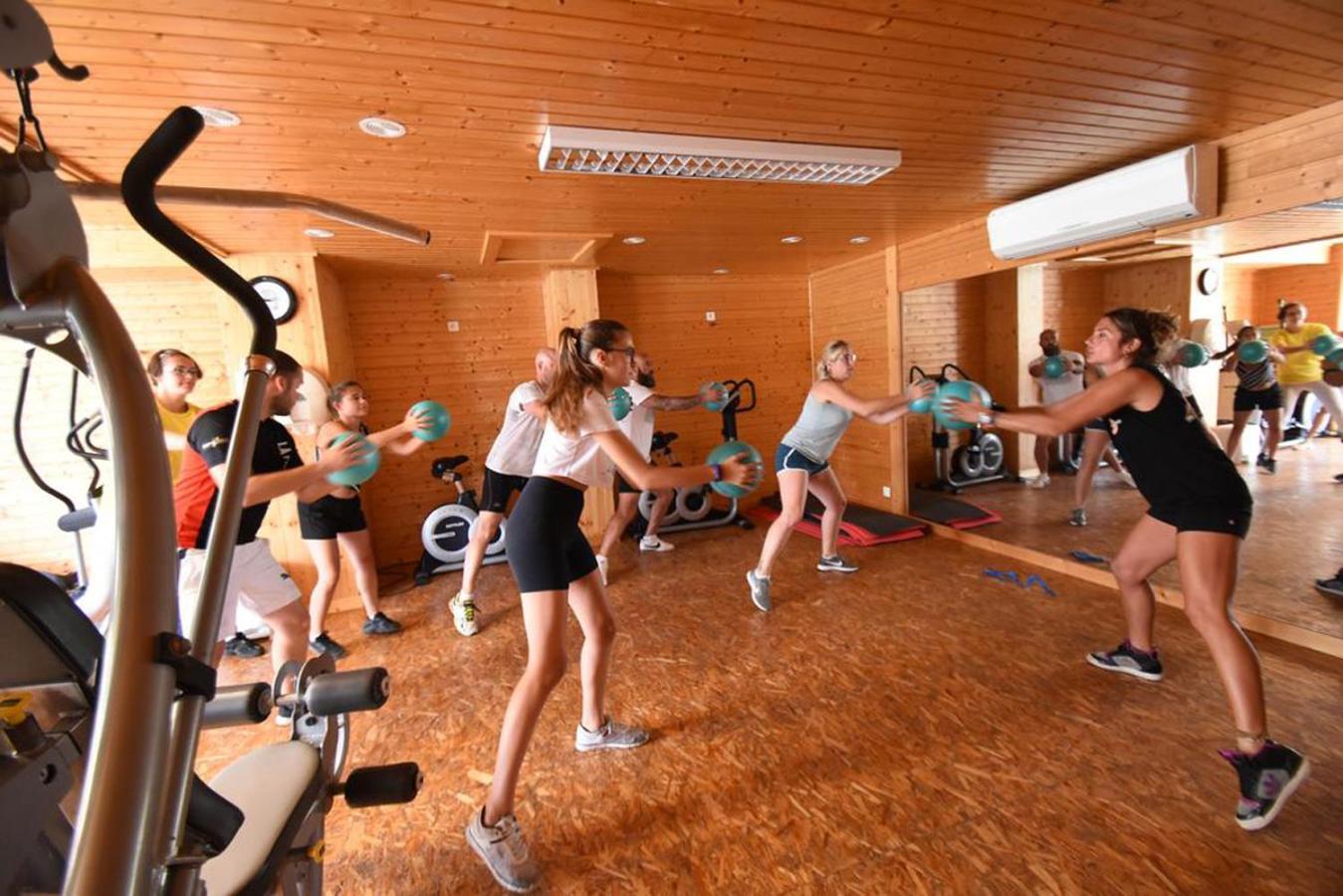 Vias-Plage Camping Les Salisses Quality Holidays Экстерьер фото